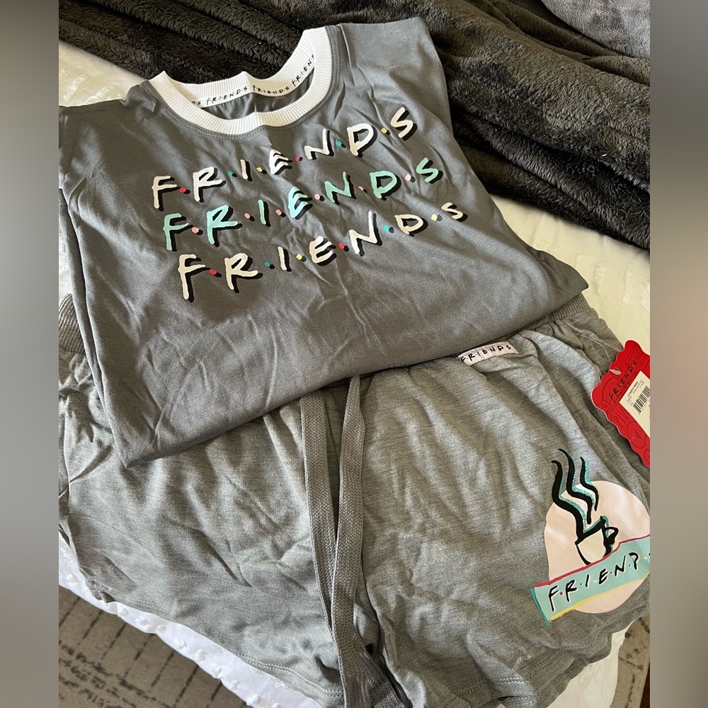 NWT FRIENDS Sleepwear Set